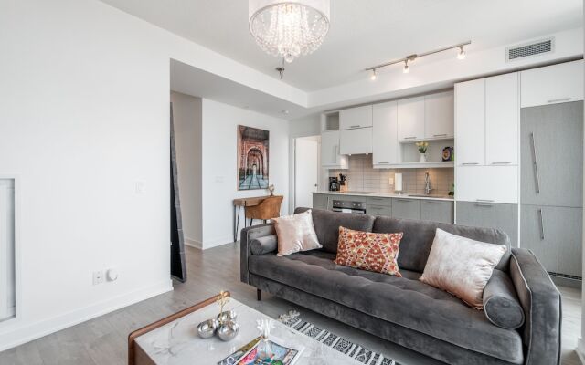 Stallion Suites - Entertainment District