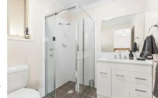 Hunter Home with POOL / CINEMA ROOM / PING PONG