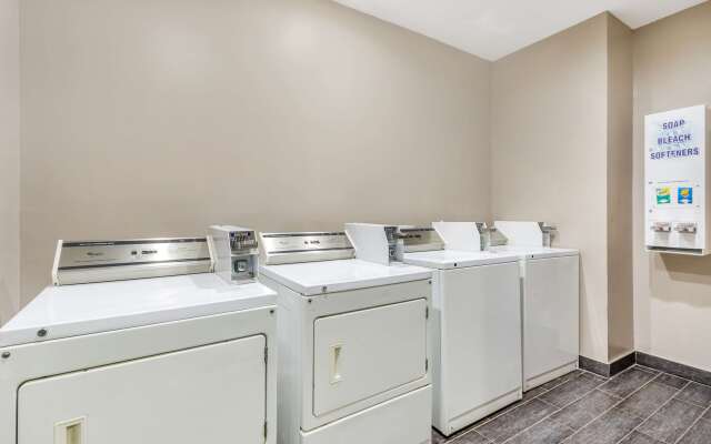 Best Western Airport Inn & Suites