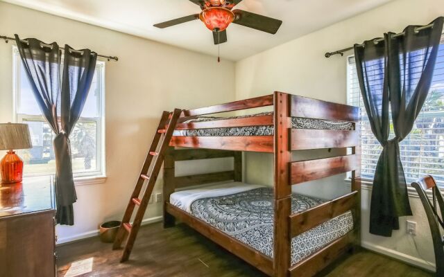 Aqua Vista 5 Bedroom Home