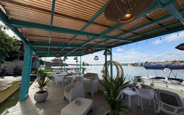 Adra Hostel Peten
