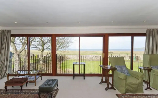 West Links View