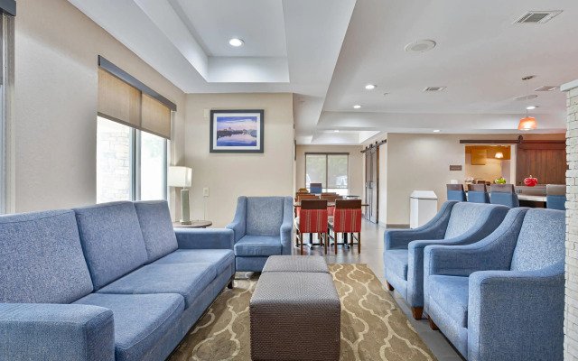 Comfort Inn & Suites Montgomery East Carmichael Rd