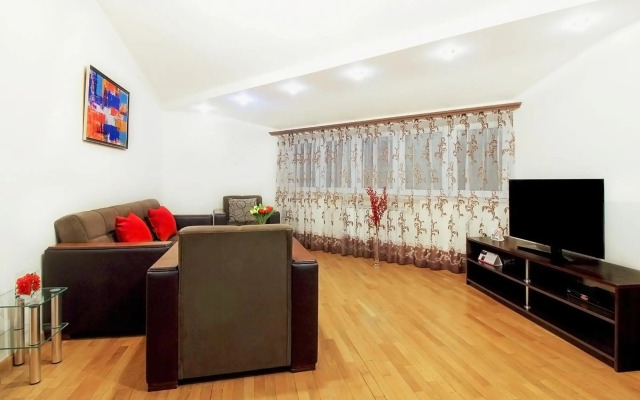 Apartment at Chaykovski Street (New Building)