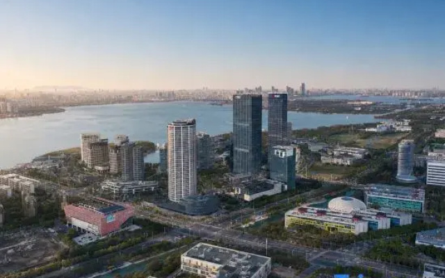 Jinghu Lanting Hotel (Suzhou Dushuhu Higher Education Zone Moon Bay Metro Station Branch)