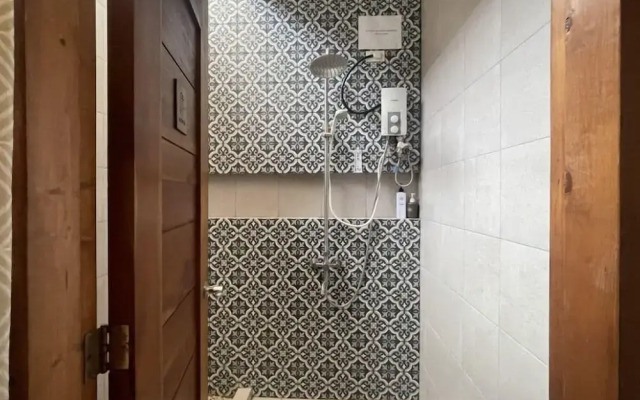 Ceda Guest House by HiveRooms