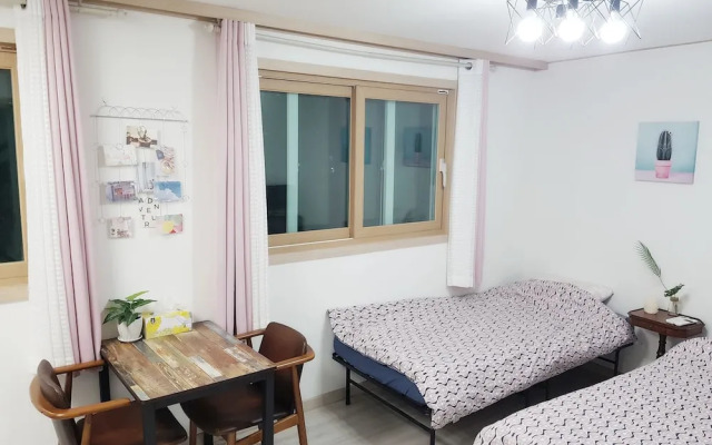 Sweet Stay at Joy's