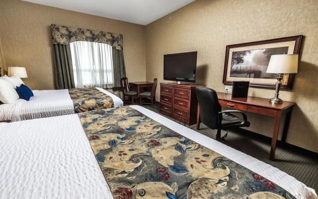 Redwood Inn & Suites