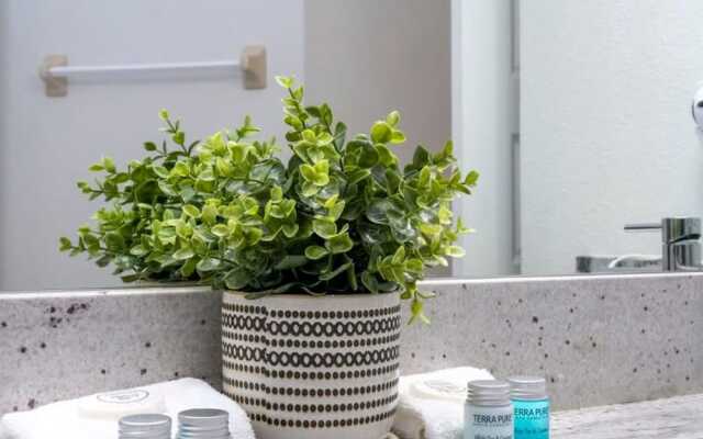 7650 Spacious House With 6BD