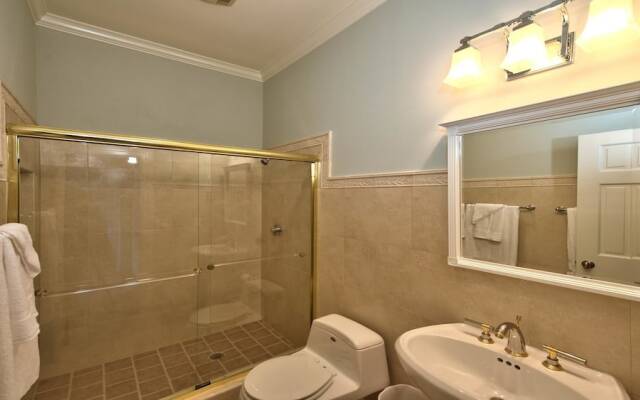 Knickerbocker Estate 8 Bedroom Home by NFVH