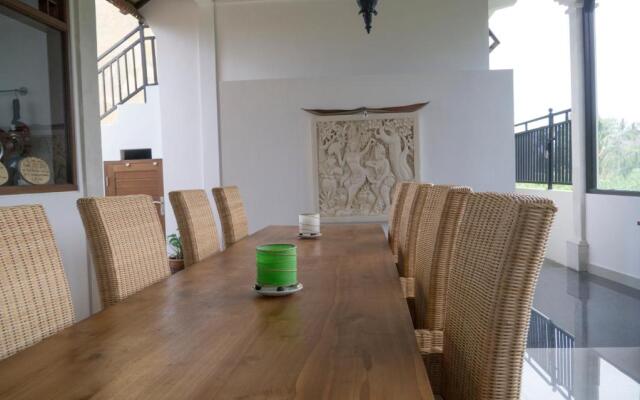 dSawah Amed Homestay & Warung
