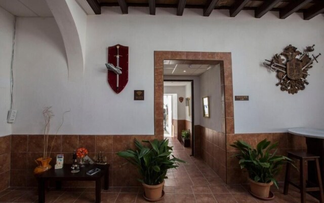 Hotel Carlos V by Viverestays
