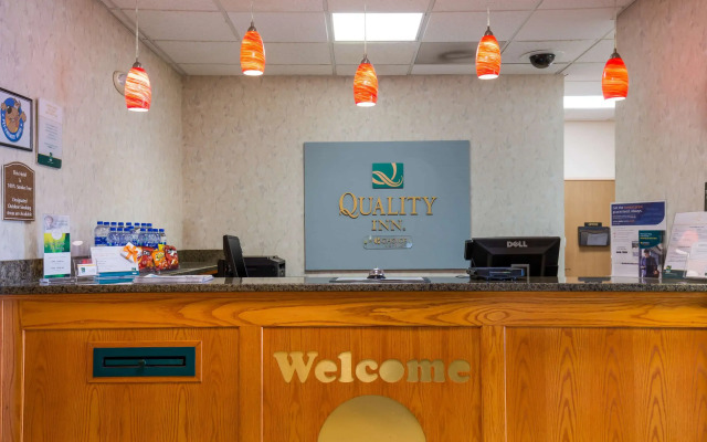 Quality Inn I-70 Near Kansas Speedway
