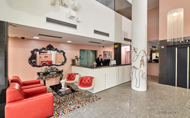 Urban Hotel Amadeos