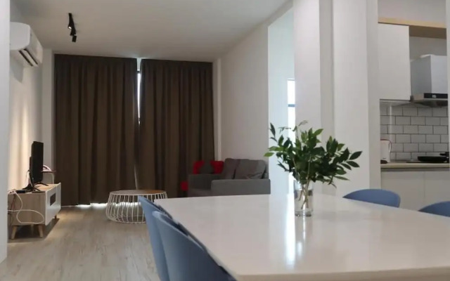 Zen66 Roxy Serviced Apartment