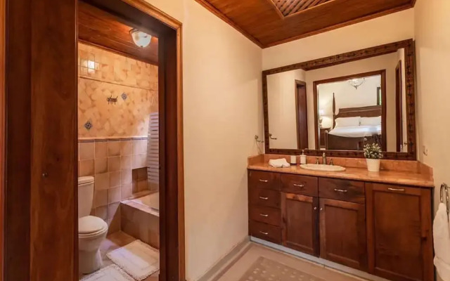 Sunny Vacation Villa 52