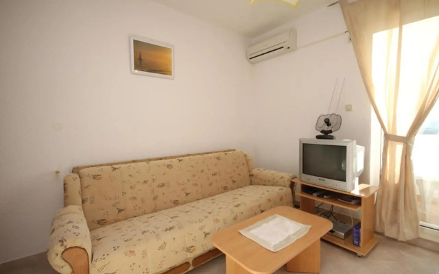 Apartments with a parking space Seget Vranjica, Trogir - 8507