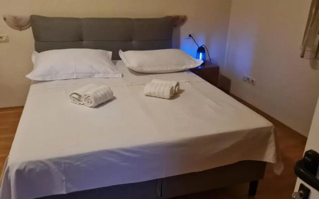 Apartments Prižmić