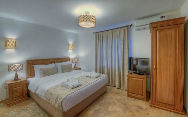 River Inn Hotel
