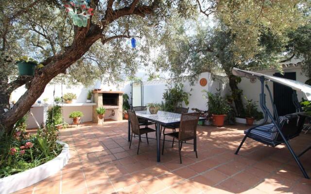 1003 Villa Cornocalejo