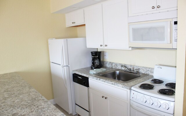 Holiday Shores Beach Club