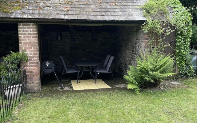 Stunning 2-bedroomed Cottage