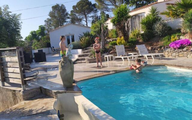 Appartements les mimosas & piscine