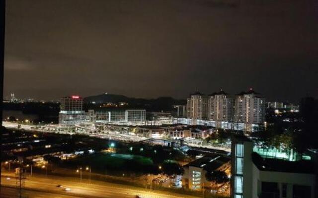 Skyview Univ360 Place Facing Mines Lake