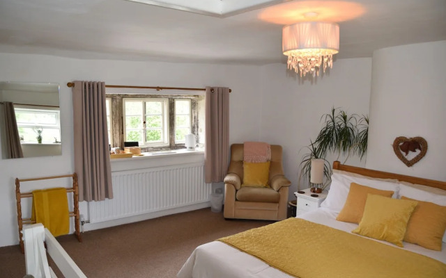Sweetbriar Cottage B&B and Camping
