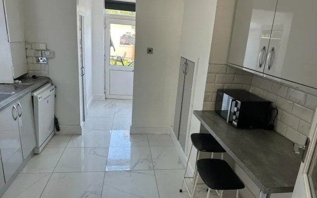ELSARO Guest house