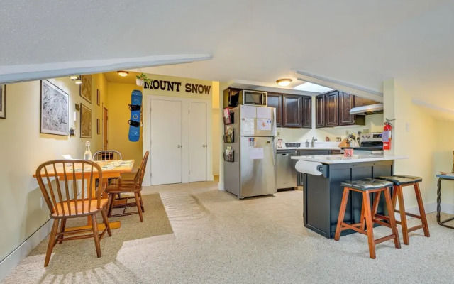 Walk to Mount Snow Resort: Unit w/ Pool & Hot Tubs