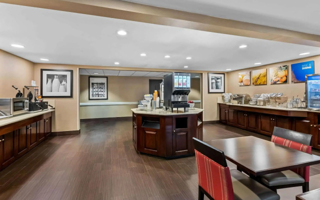 Comfort Inn & Suites Somerset - New Brunswick