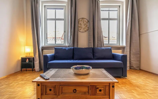 Vienna Spacious 2BR Apt Long Stay