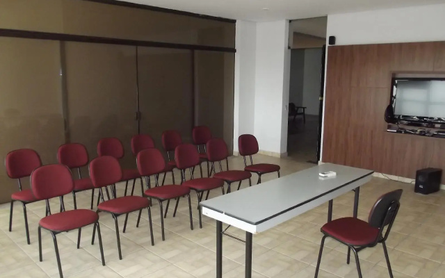 L Hirondelle Apart Hotel