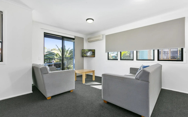 Noosa Lakes Resort