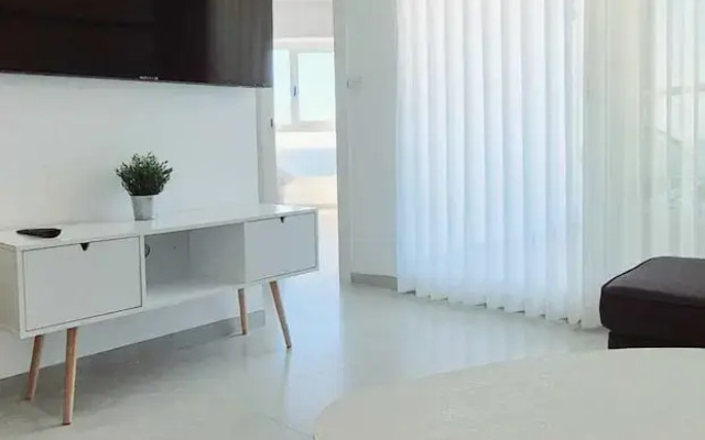SHaYaSH apartments Leonardo Bat-Yam