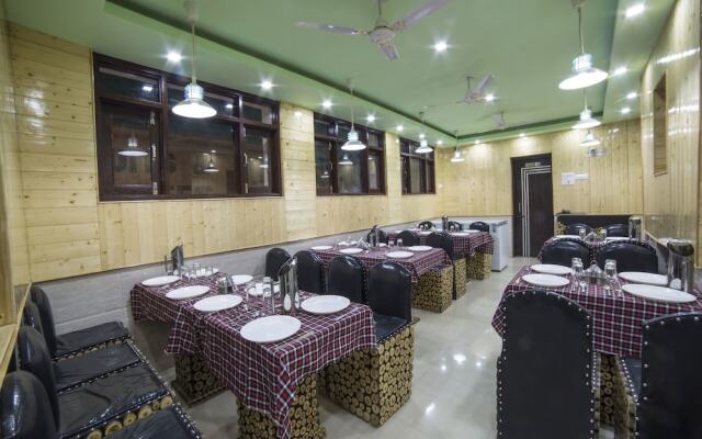 OYO 4944 Hotel New Prince Inn