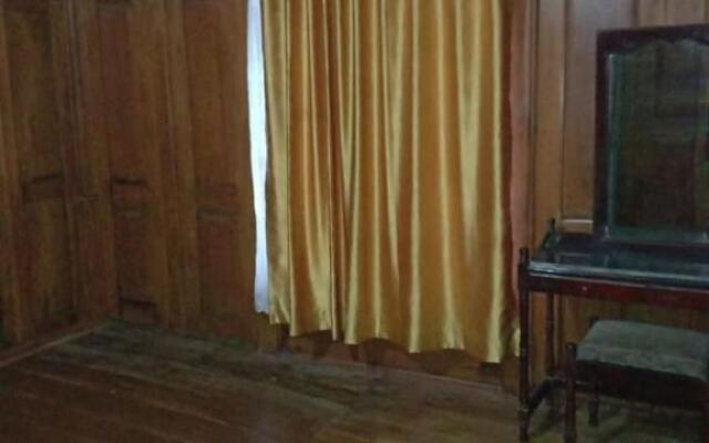 Rumah Kayu Sumberrejo