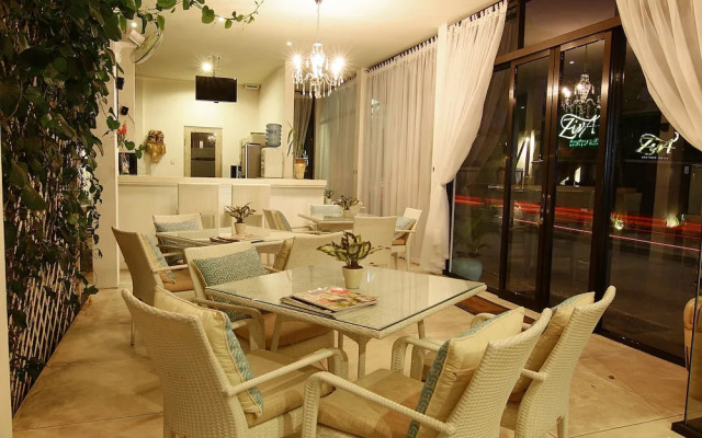 La Cabana Hotel and Villas