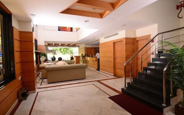Capital O 37664 Hotel Grand Plaza