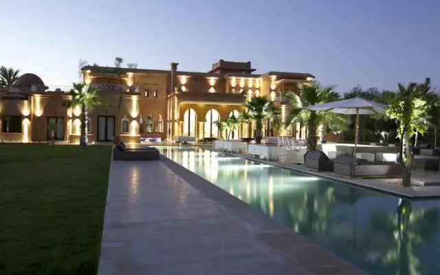 Dar Moucha