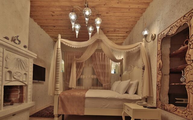 Elit Cave Suites