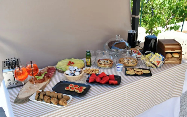 Lamarossa Trulli & Suites