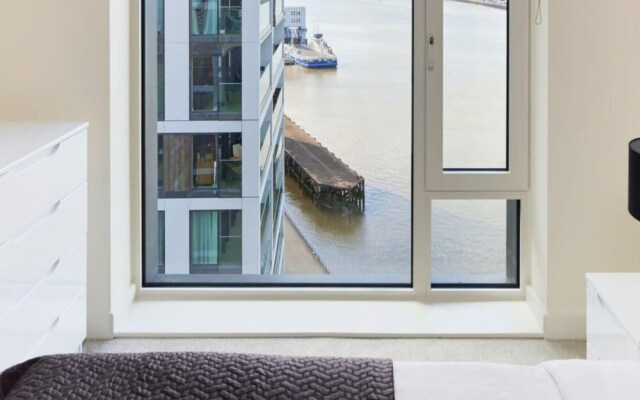 The River Thames Wonder - Tempting 2bdr Flat With Balcony