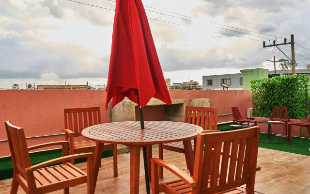 Nora Hotel & Co living