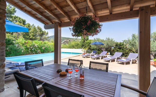 Serene Villa in Caunes-minervois With Private Pool