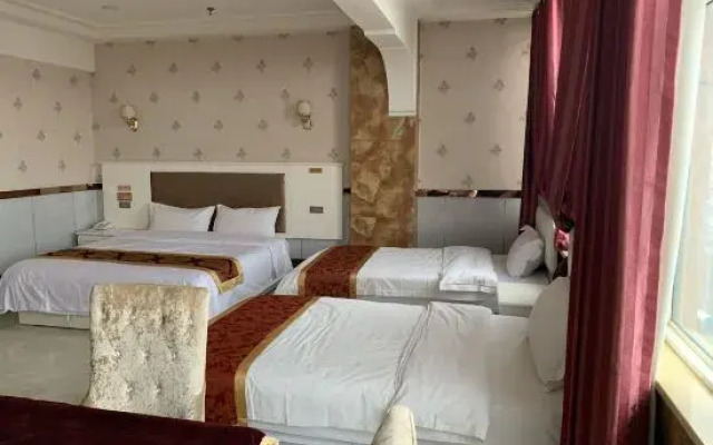 Jia County Jinhong Zhixing Hotel