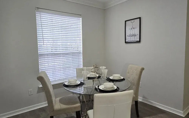 Family-friendly 2BR in Houston