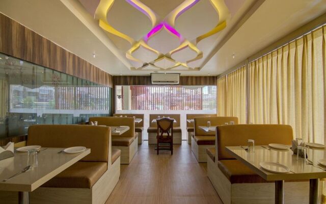 OYO 13584 Hotel Ruchi