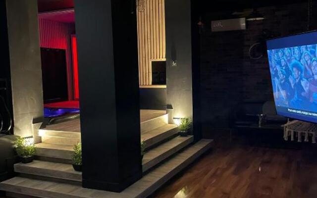 La suite Grenoble spa jacuzzi et sauna privatif